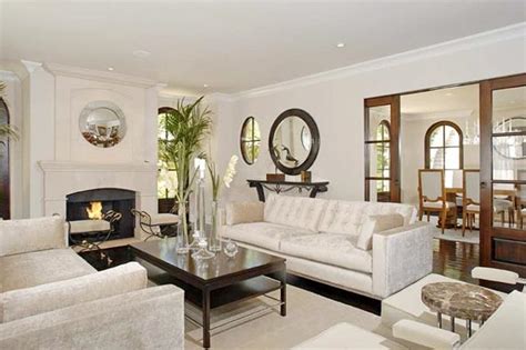 Kourtney kardashian didn't design her living room with comfort in mind. DesignHaven: House Tour: Kim Kardashian