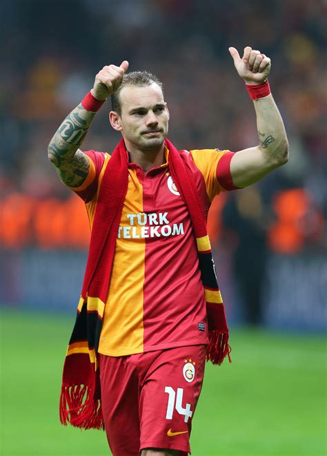 Chelsea Transfer News Wesley Sneijder Hints At Blues Transfer After