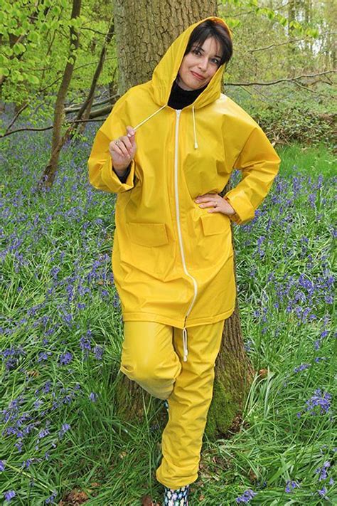 China Waterproof Pvc Rain Suit Yellow Raincoats Rain Jackets Overalls