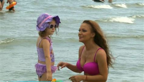 Check spelling or type a new query. WOW! Uite cum arata Andreea Antonescu dezbracata - A mers ...