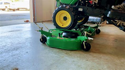 Tips On How To Install And Remove A John Deere Autoconnect Mower Deck