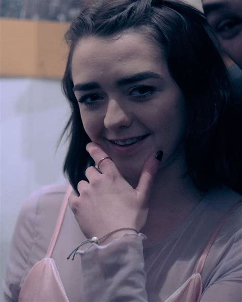 2030 Likes 10 Comments Maisie Williams Maisiemaniac On