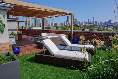 Rooftop Deck With Sunbeds Chicago Landscape Design Build Denver Co