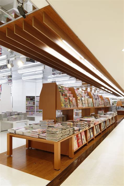 Retail building supply stores, lumberyards, and smaller home center stores. Unknown-5.jpeg 800×1.200 píxeles | Ceiling design, Retail ...