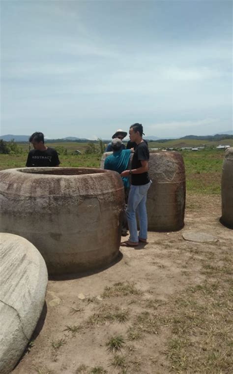 Lindu people linduan / to lindu. lore-lindu-megalith-tours-15