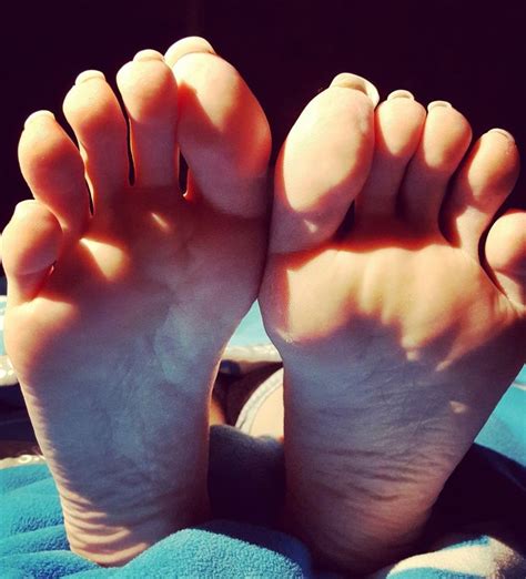 Pin On Sexy Hot Feet And Soles
