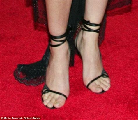 Penelope Cruz Wears Heels To The Tonight Show After Savannah Guthrie S