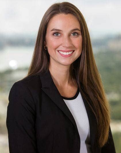 Amber N Razzano Insurance Lawyer Tampa Fl Phelps Dunbar Llp