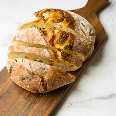 Jalapeno Cheddar Sourdough Bread