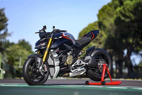 Ducati Streetfighter V4 SP Is The Ultimate Italian Naked First Hot