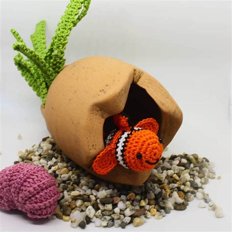 Stunning Crocheted Aquarium By Linda Di Martino Design Swan