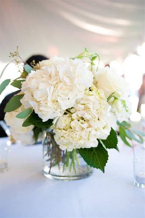 Rochelle Wallace Simple White Wedding Flowers Simple White Bridal