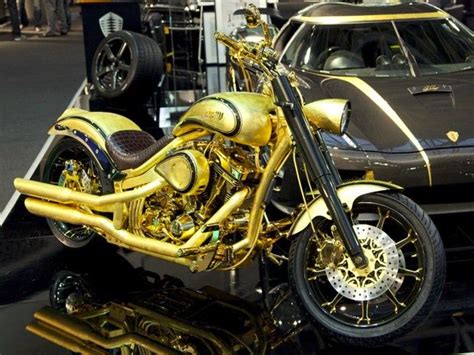 Moto Exclusiva Folheada A Ouro é Revestida Por 268 Diamantes Harley