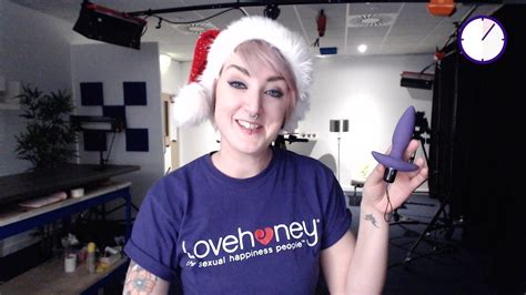 Christmas Kink In Secs Lovehoney Booty Shaker Remote Control Vibrating Butt Plug Youtube