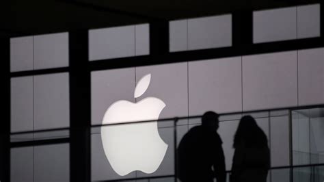 Apple Offers Record Bounty To Researchers Who Find Iphone Security Flaws