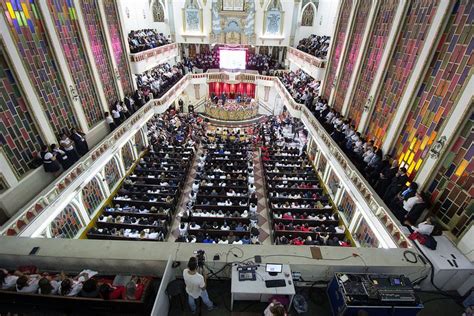 catedral da assembleia de deus em madureira no rio de janeiro brasil a catedral foi inaugurada