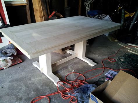 Jul 21, 2020 · this trestle table has a farmhouse feel to it but its classic shape would make it go with any type of decor. Ana White | Modified Trestle Table - DIY Projects