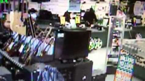 Value Pawn Robbery Suspects Sought By Police Youtube