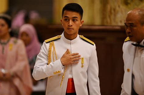 Twitter is aflutter with praise for prince tengku fahd's good looks. Hype Malaysia