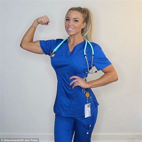 Florida Woman Lauren Drain Dubbed World S Hottest Nurse Daily Mail Online