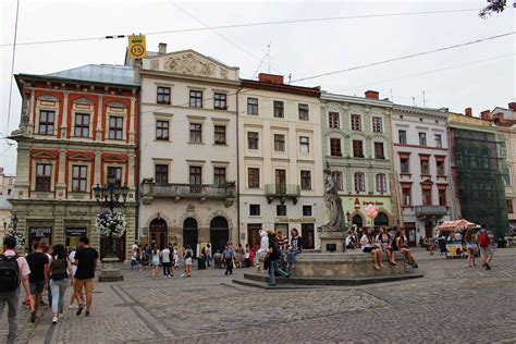 De hoofdstad van oekraïne is kiev, het land heeft een oppervlakte van 603.000 vierkante kilometer en ruim 44,6 miljoen inwoners. oekraine-lviv-centrum - Go Live Go Travel