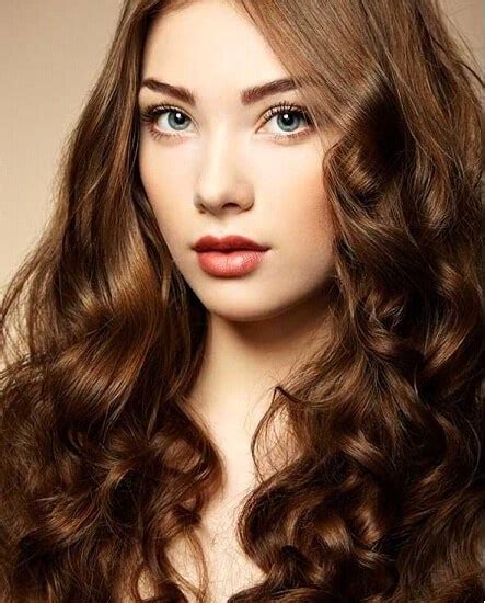 3 Everyday Hairstyles For Curly Hair