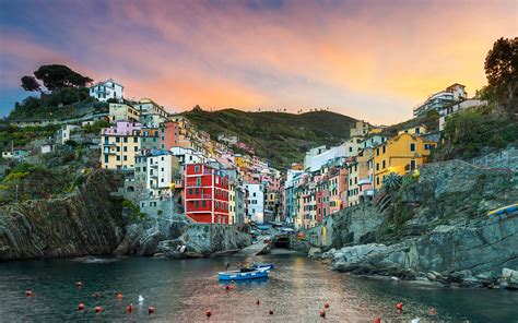 Cinque Terre The Colorful City In Northern Italy