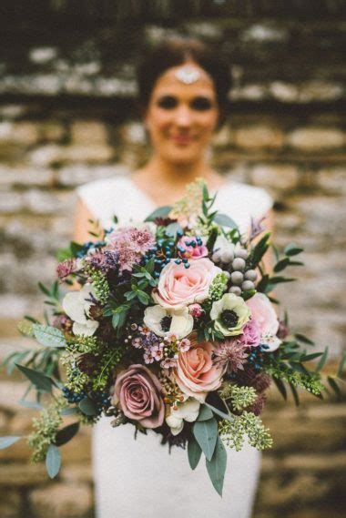 10 Awesome Autumn Wedding Bouquets Youll Love Weddingsonline