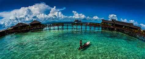 Getting to mabul island is done by boat from the city of semporna (find places to stay in semporna here) in sabah. Super Bapak!!: Mabul Island