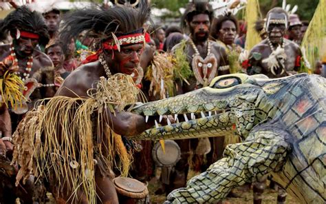 Papua New Guineas Most Famous And Fascinating Tribes Earthology365