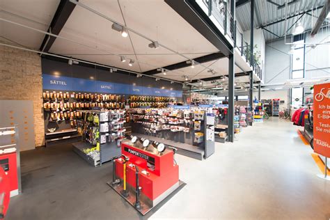 Printed with black magic and magnets using rare earth minerals. Radhaus Ingolstadt - Panzer Shopconcept - Räume zum Erfolg