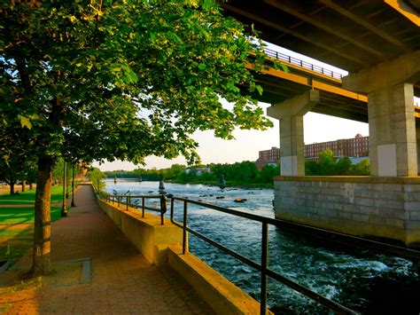 Our manchester travel essentials lays out the essential information you need to help planning your trip to one of the most popular destinations in the uk. Manchester NH | The Queen City | Weekend Getaway