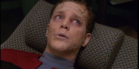 10 Harsh Realities Of Rewatching Star Trek Voyager