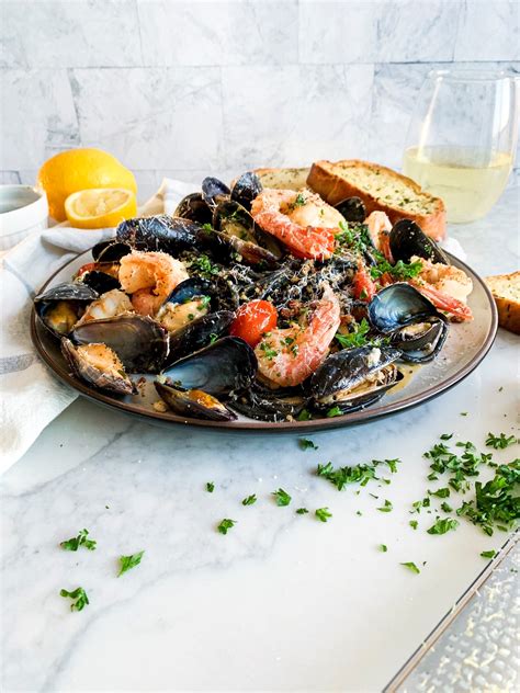 Squid Ink Pasta With Shrimp And Mussels In White Wine