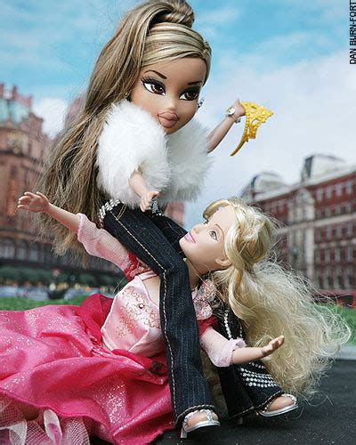 7310edet Barbie And Ken Kissing