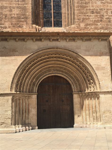 Romanesque Arch Round Headed Arch Romanesque Medieval Art Taj Mahal