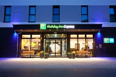 Search for cheap and discount holiday inn hotel this site will provide bronx, ny venues that are comparable to the quality of holiday inn.need 5+ rooms? HOLIDAY INN EXPRESS FRANKFURT AIRPORT - RAUNHEIM $57 ...