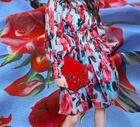 Italian Designer Silk Georgette Flowers Print Fabricss 2021 Fashion