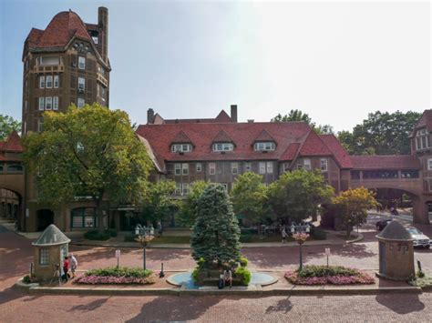 Station Square In Forest Hills Gardens Is Set To Undergo A Major