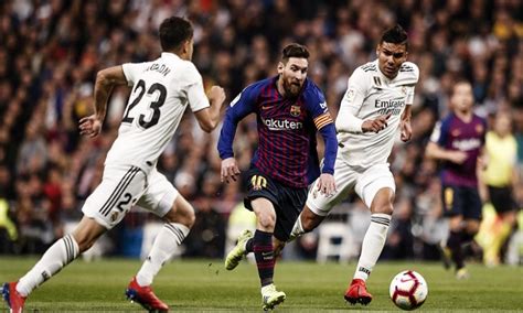 The first el clasico of the barca did not have to wait long to take the lead as xavi coolly finished past iker casillas on 10 minutes after initially miscontrolling a precise pass from. Le clasico Barça-Real Madrid officiellement reporté