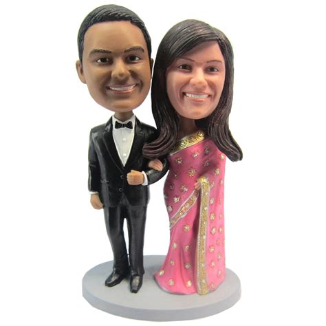 How to choose wedding gifts for your best friend? Express free shipping Personalized bobblehead doll India ...