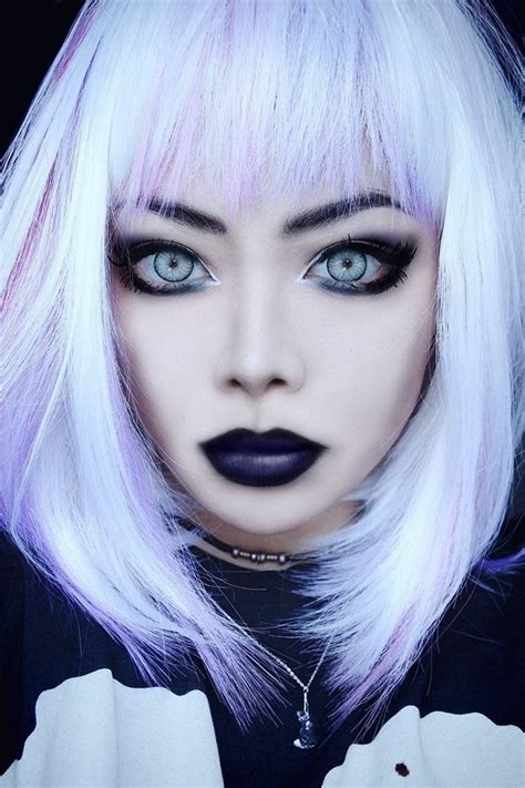 How To Start Dressing Goth And Not Scare Your Mother Goth Makeup