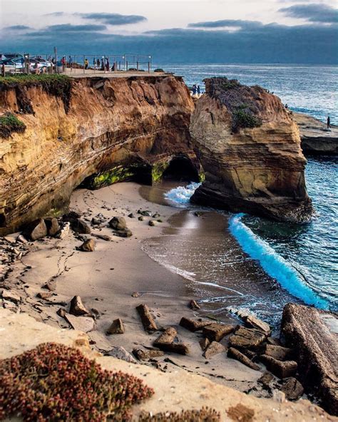 Sunset Cliffs San Diego Sunset Cliffs Is A Neighborhood In The Point