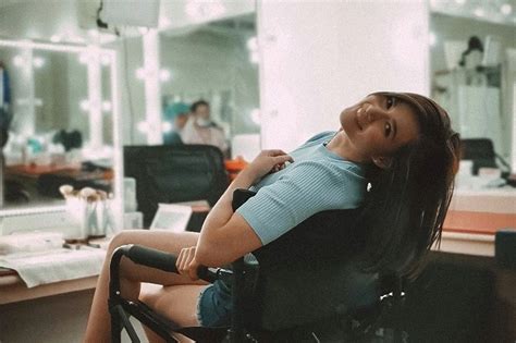 Look Bea Alonzo Returns To Work After Lockdown Abs Cbn News