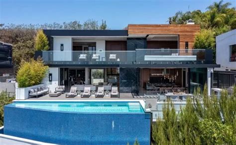 Modern Luxury Home In Hollywood Hills Comes To Market For 18900000