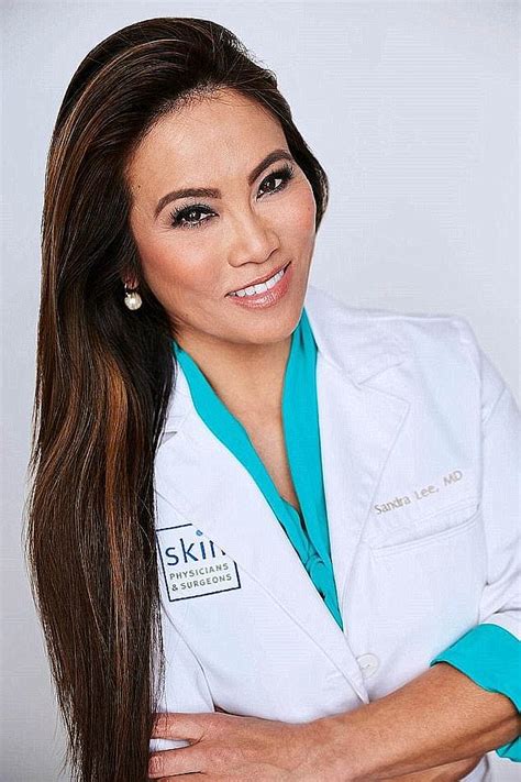 Dr Pimple Poppers Dr Sandra Lee Admits She Struggles With