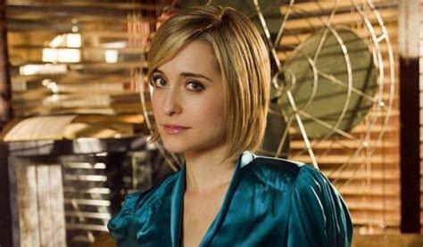 Smallvilles Allison Mack In Plea Negotiations Over Nxivm Cult Charges