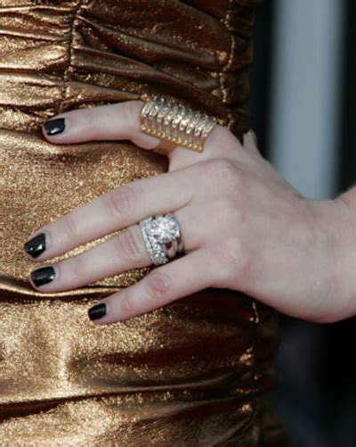 Avril Lavignes Engagement Ring Celebrity Engagement Rings
