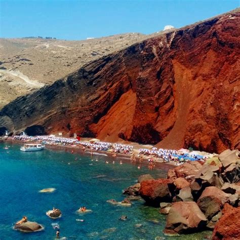 Red Sand Beach Santorini Greece Travel In Unserem Blog