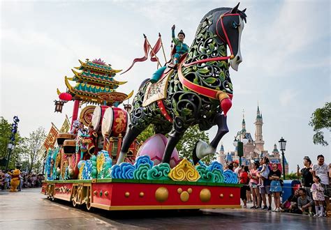 Best Shanghai Disneyland Attractions And Ride Guide Disney Tourist Blog